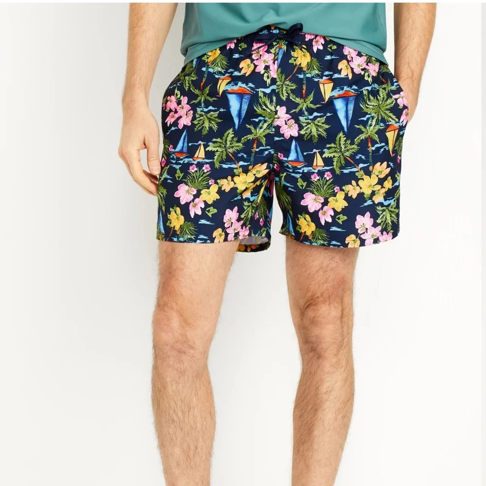 Old Navy printed men’s swim trunks